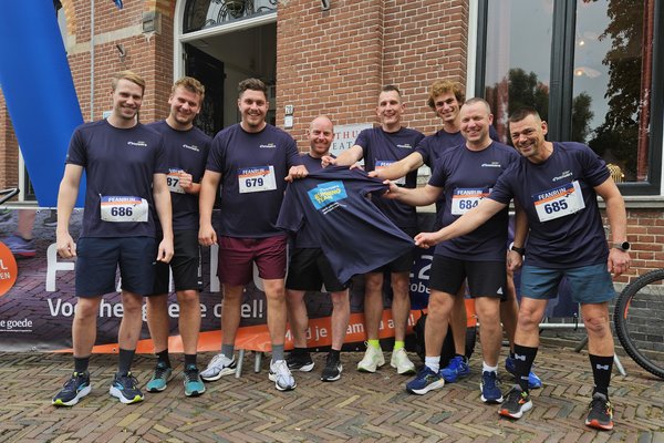 D'Bouwers running team.jpg