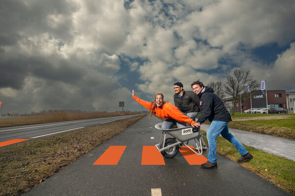 DanielWenzel_STNNG_MooiePlek_Lont_150_sRGB_LR_2000px_72dpi.jpg